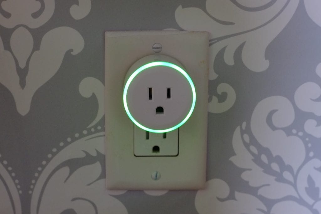 WiFi Smart plug Adjustable colorful rig light