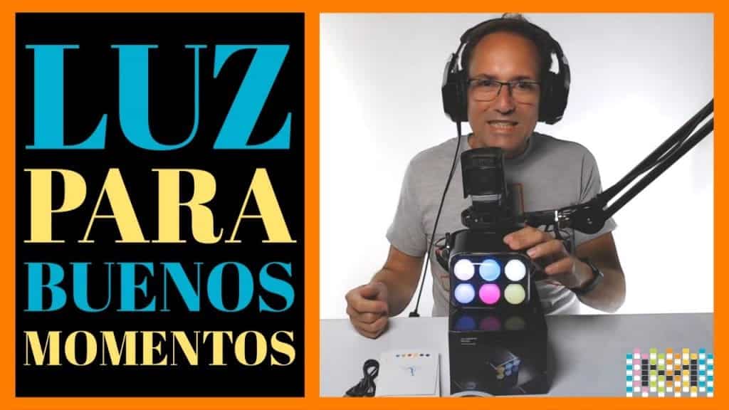 Lámpara de mesa ambiental con parlantes Bluetooth